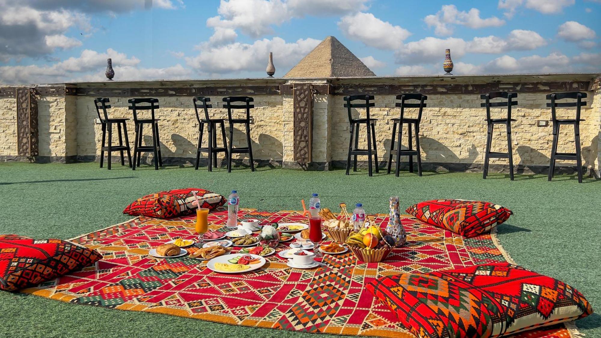 Master Pyramids Hotel Al Kawm al Akhdar Kültér fotó
